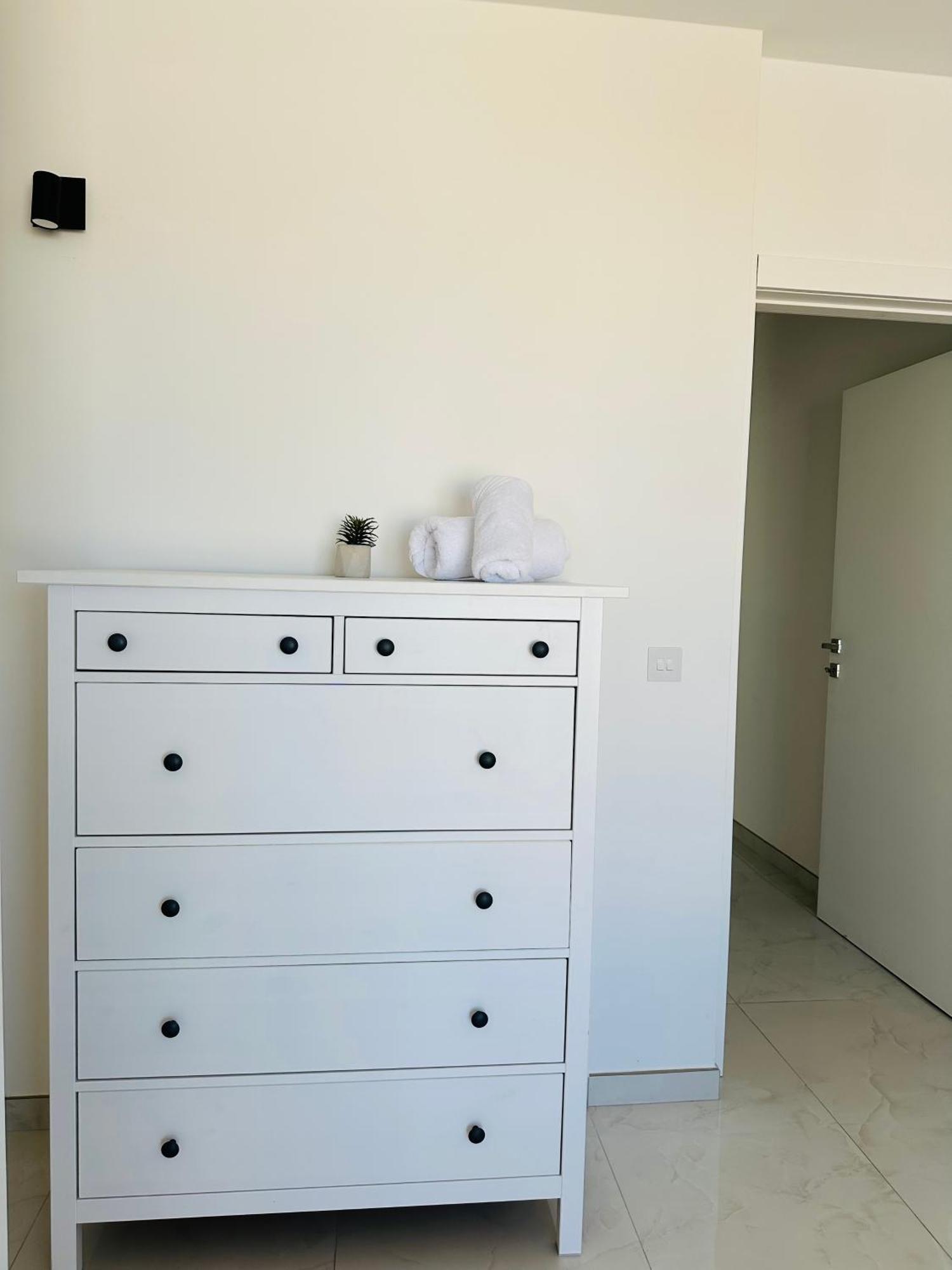 Sliema 2 Bedroom Penthouse Luaran gambar