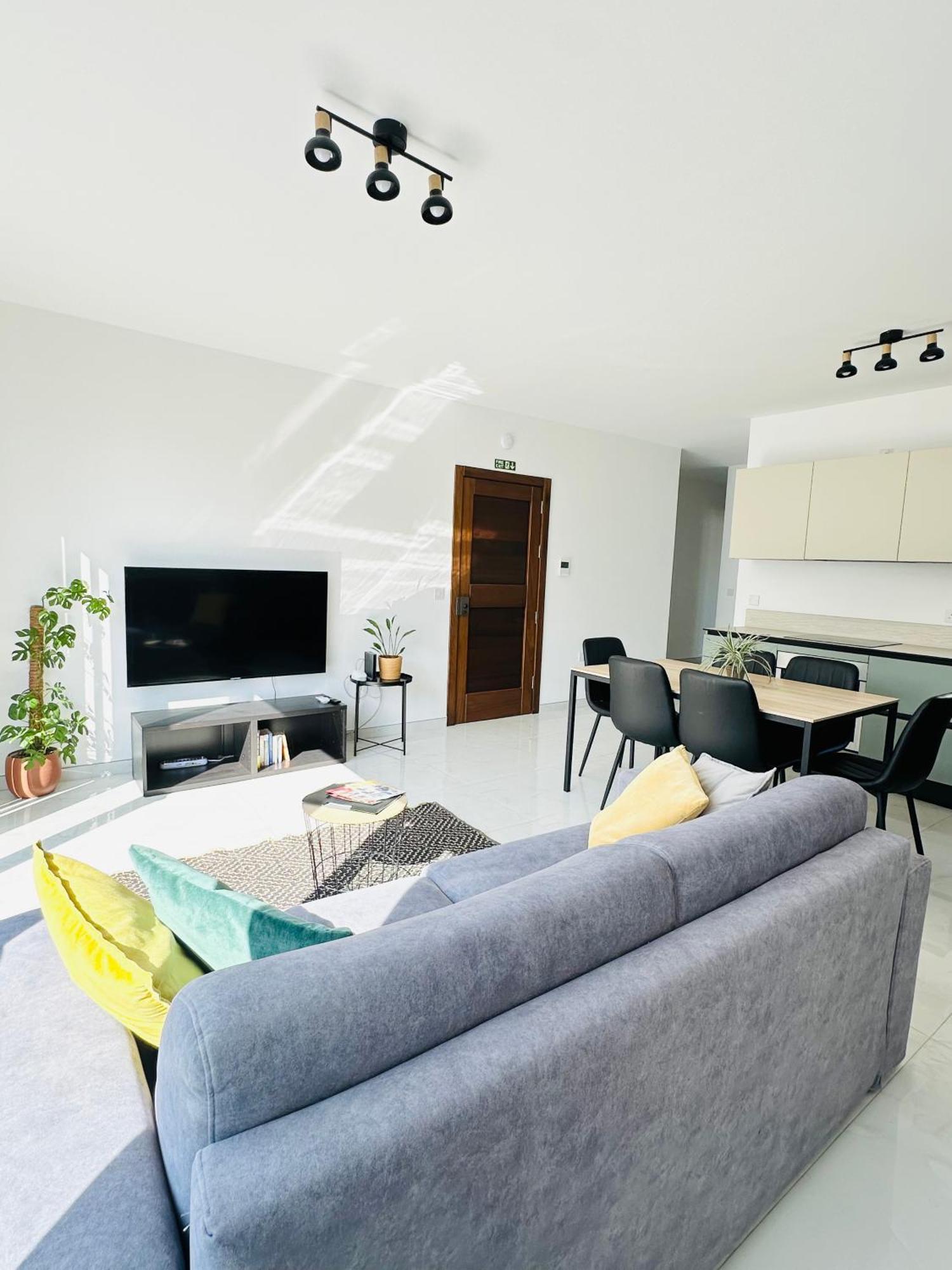 Sliema 2 Bedroom Penthouse Luaran gambar