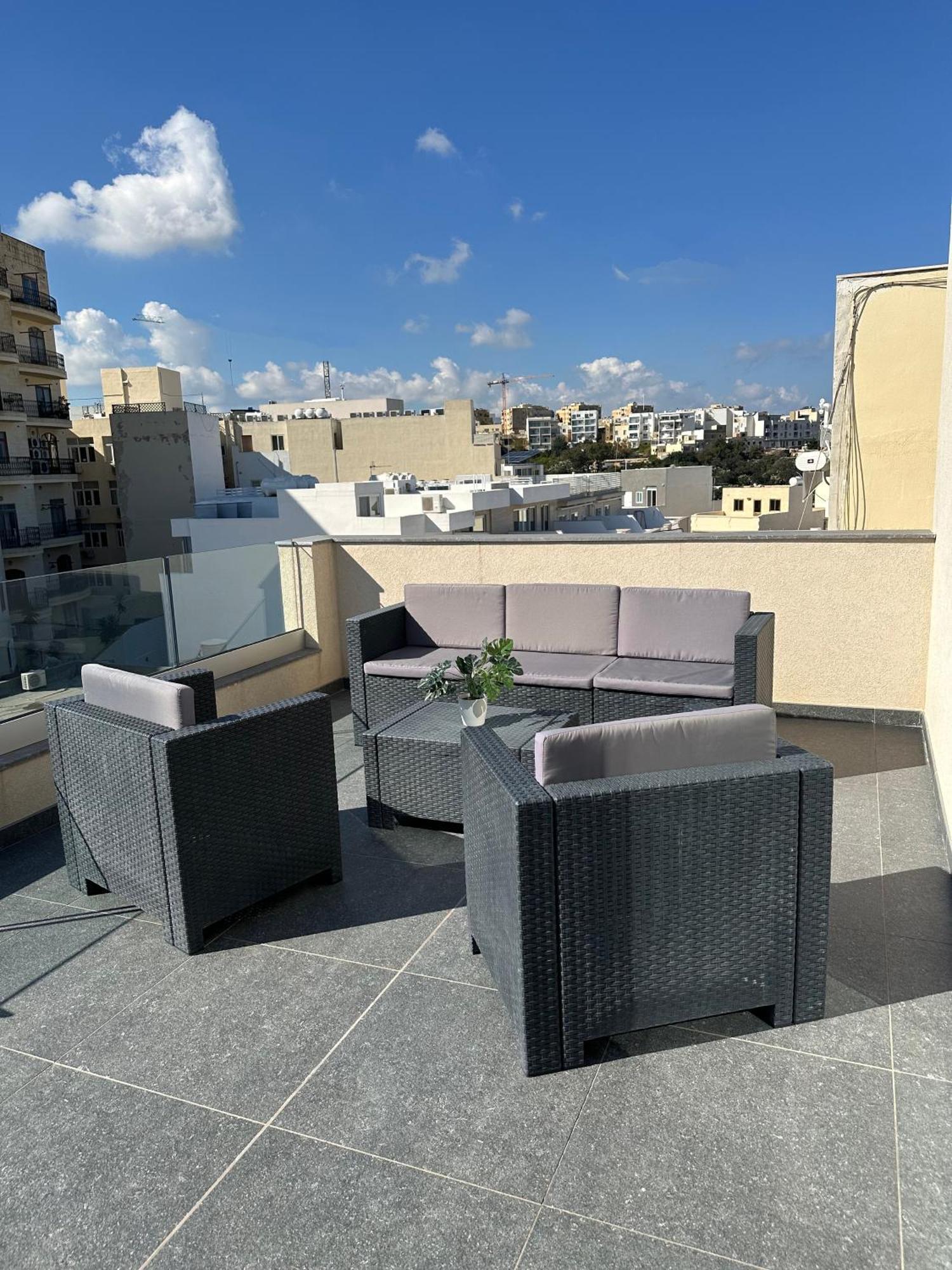 Sliema 2 Bedroom Penthouse Luaran gambar